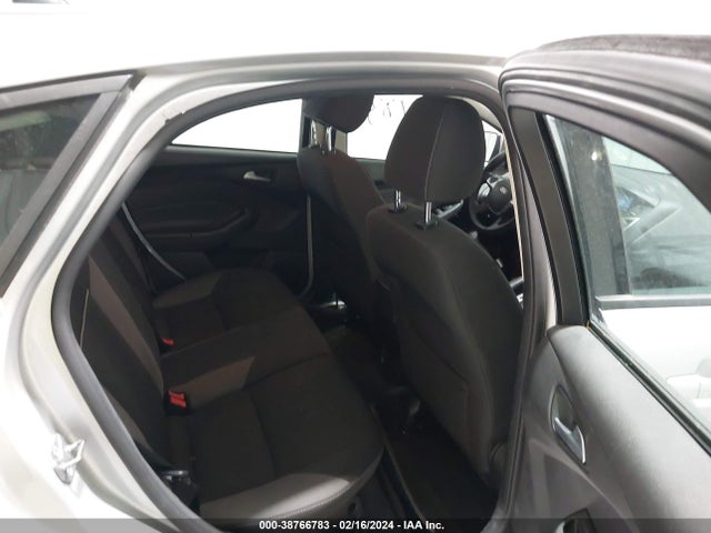 Ford FOCUS SE 2014 1FADP3K21EL369622 Image 8