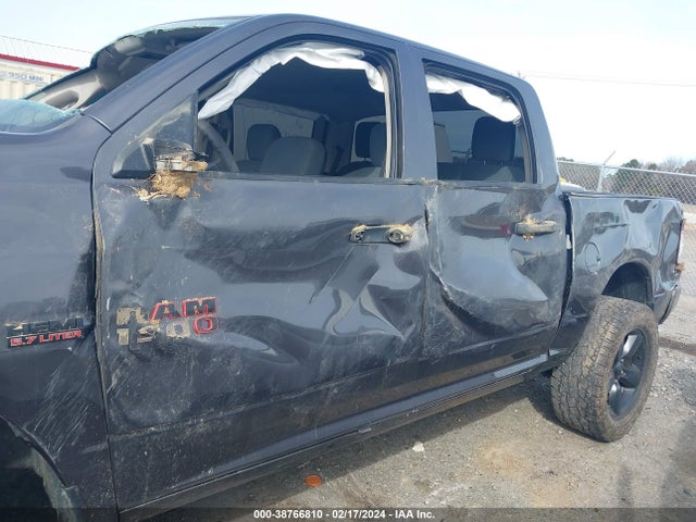 RAM 1500 Express  4x4 5'7 Box 2018 1C6RR7KT4JS321503 Image 6