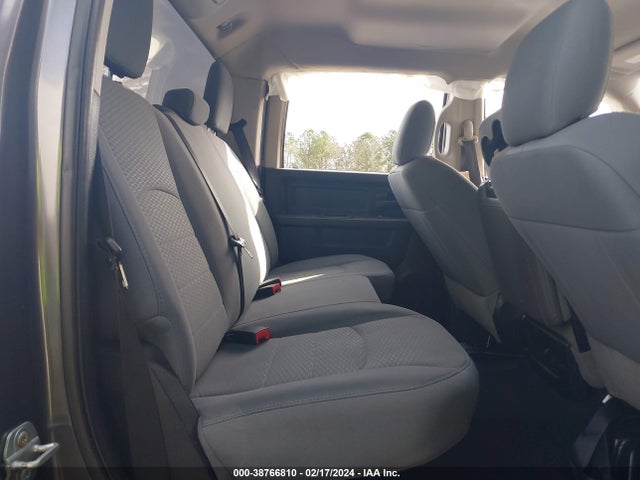 RAM 1500 Express  4x4 5'7 Box 2018 1C6RR7KT4JS321503 Image 8