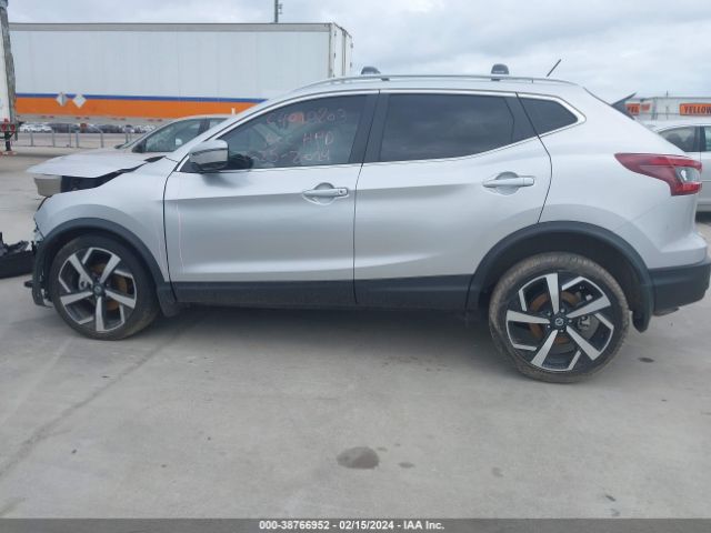 JN1BJ1CW1NW497112 Nissan Rogue Sport Sl Awd Xtronic Cvt