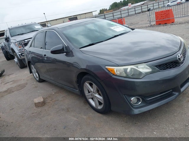 2014 TOYOTA CAMRY SE VIN: 4T1BF1FK9EU322301