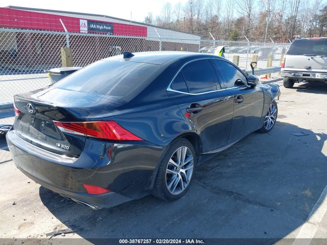 Lexus IS 300 2018 JTHBA1D23J5078458 Image 4