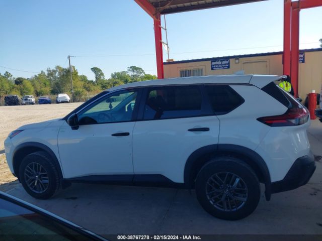 5N1AT3AA4MC687441 Nissan Rogue S Fwd