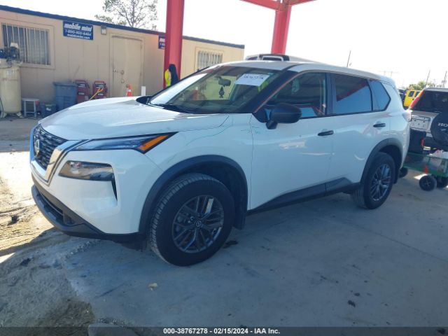 5N1AT3AA4MC687441 Nissan Rogue S Fwd