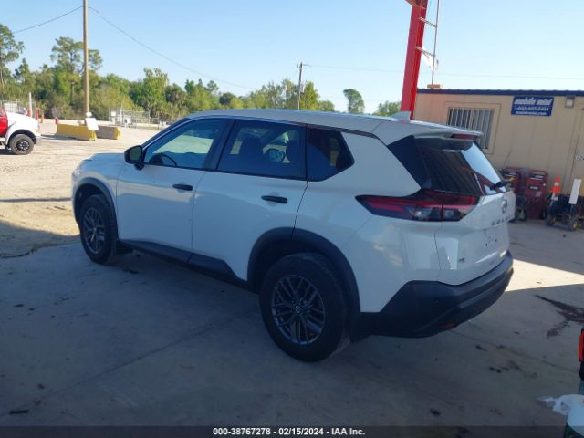 5N1AT3AA4MC687441 Nissan Rogue S Fwd