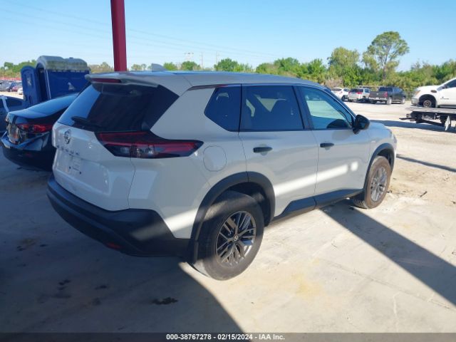 5N1AT3AA4MC687441 Nissan Rogue S Fwd