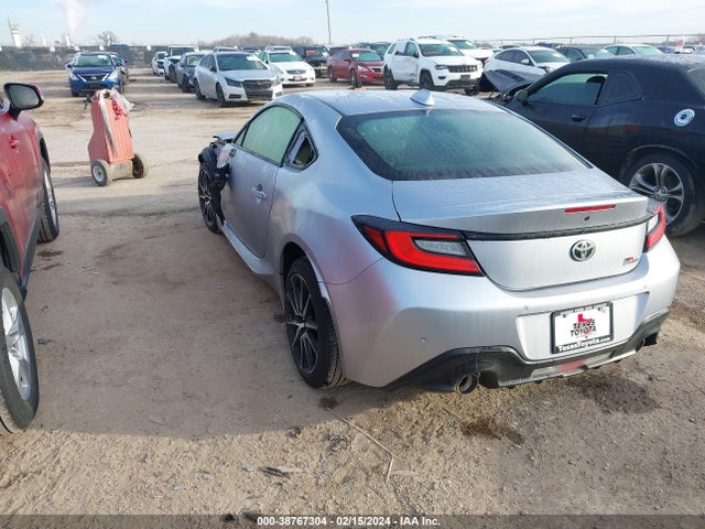 Toyota GR86 2023 JF1ZNBC17P8760338 Image 3