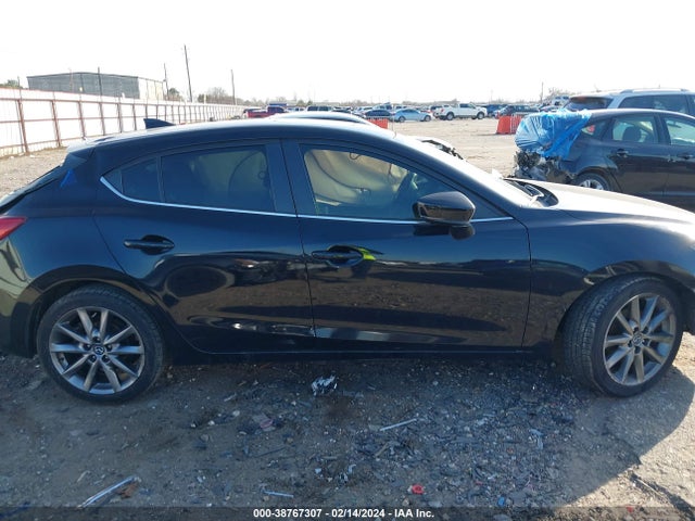 3MZBN1L36JM230319 Mazda Mazda3 Touring