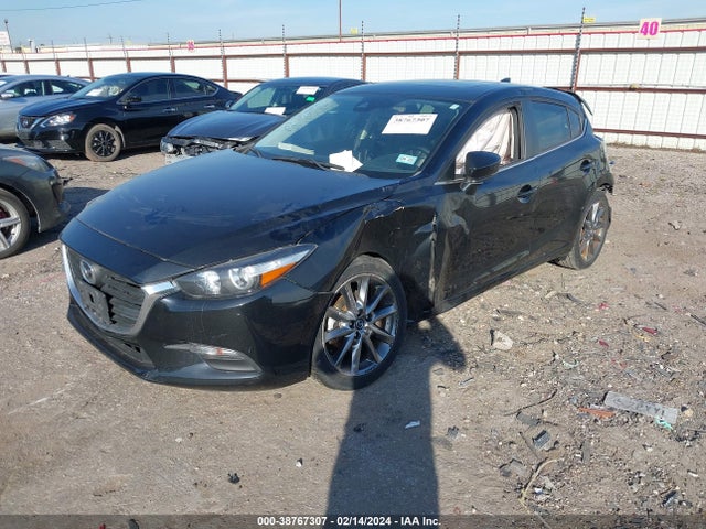 3MZBN1L36JM230319 Mazda Mazda3 Touring
