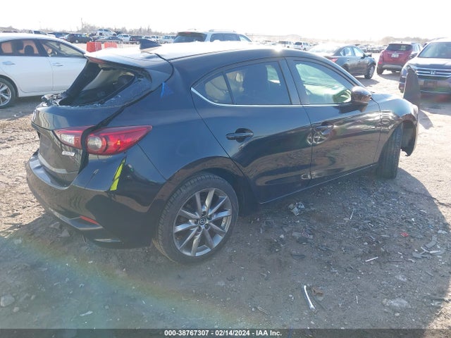 3MZBN1L36JM230319 Mazda Mazda3 Touring