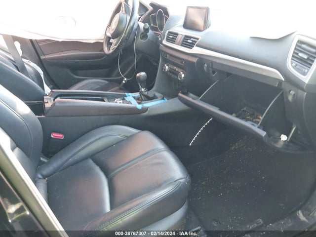 3MZBN1L36JM230319 Mazda Mazda3 Touring
