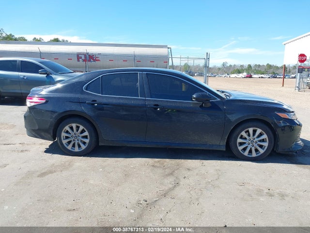 Toyota CAMRY LE 2018 4T1B11HK3JU070504 Image 13