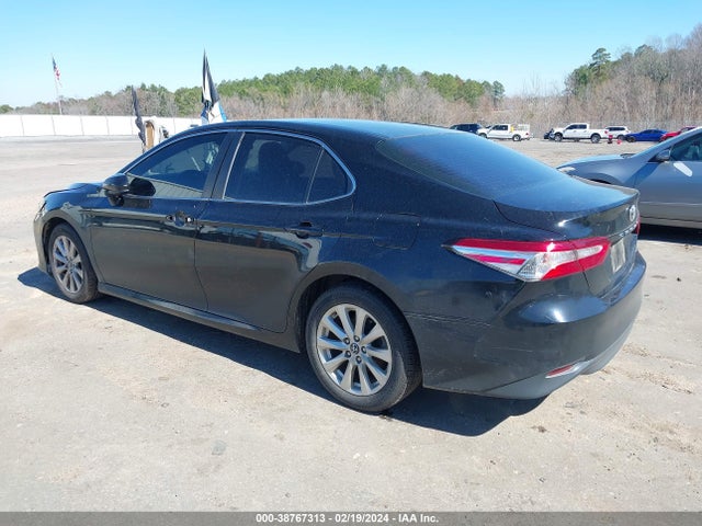 Toyota CAMRY LE 2018 4T1B11HK3JU070504 Image 3