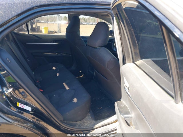 Toyota CAMRY LE 2018 4T1B11HK3JU070504 Image 8