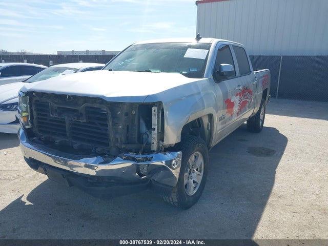 Chevrolet Silverado 1500 1lt 2018 3GCUKREC3JG507345 Image 2