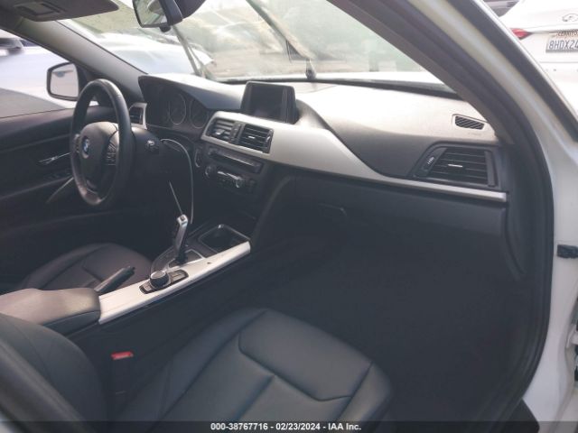 WBA3B1G58FNT02613 BMW 320i