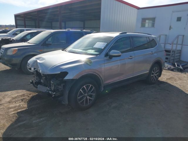 3VV2B7AXXLM063844 Volkswagen Tiguan 2.0t Se/2.0t Se R-line Black/2.0t Sel