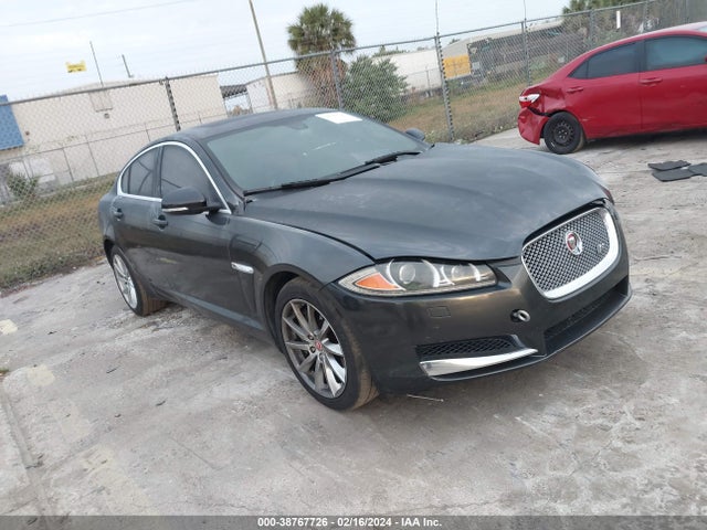 2013 JAGUAR XF SAJWA0ES2DPS95652 Photo 0