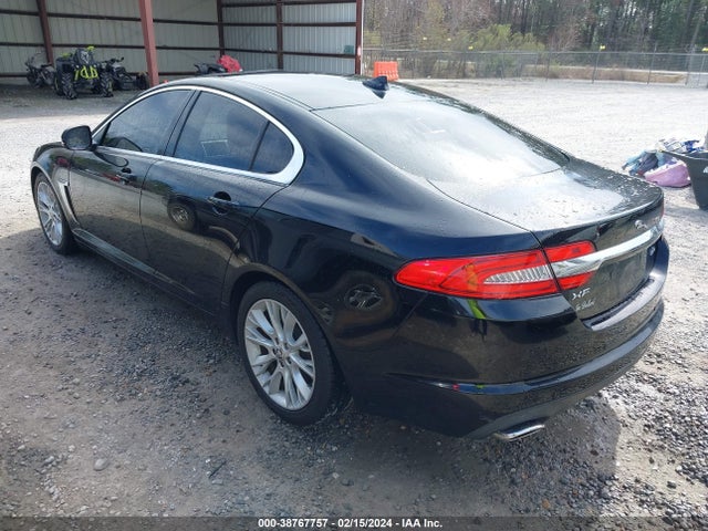 2013 JAGUAR XF SAJWA0E77D8S91974 Photo 2