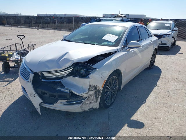 Lincoln MKZ 2016 3LN6L2J99GR632396 Image 2