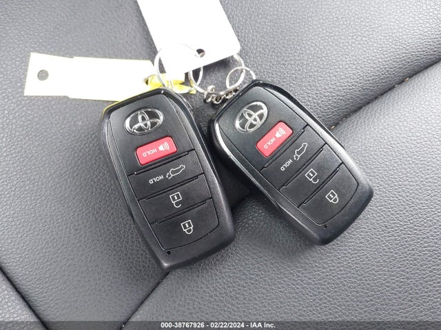 Toyota Corolla Cross Xle 2022 7MUDAABG7NV040388 Image 11