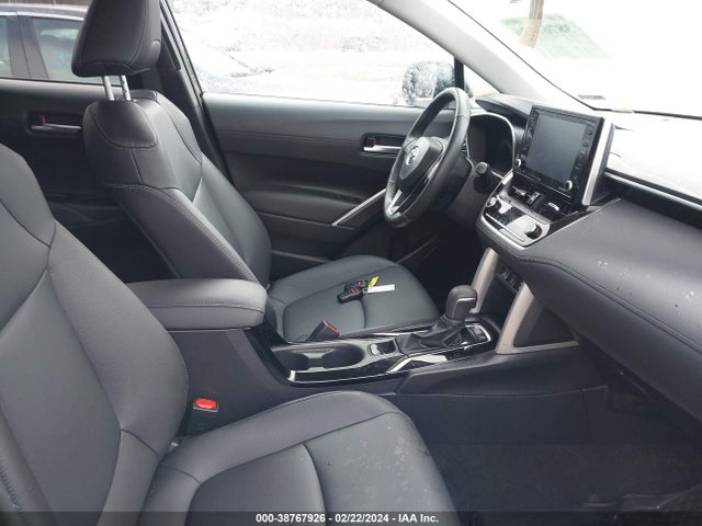 Toyota Corolla Cross Xle 2022 7MUDAABG7NV040388 Image 5