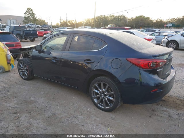 3MZBN1V39JM179573 Mazda Mazda3 Touring