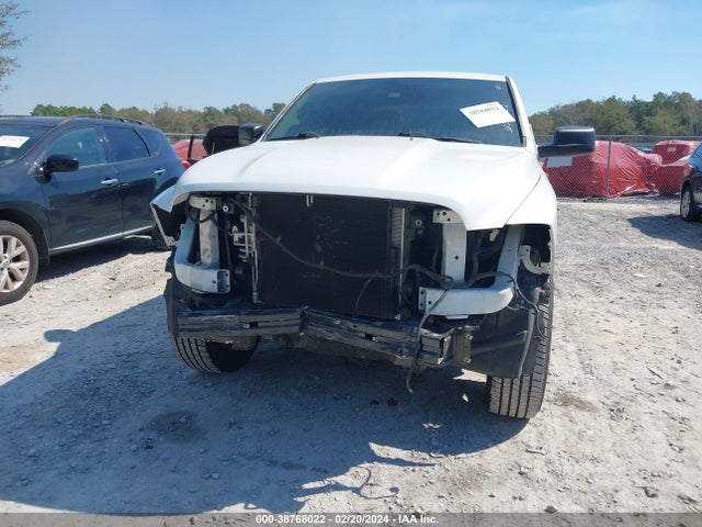 RAM 1500 Express  4x2 5'7 Box 2018 1C6RR6KG2JS263128 Image 13