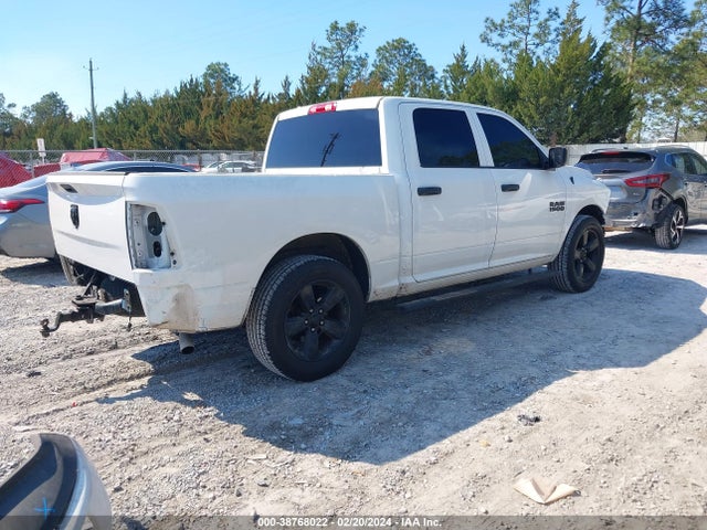 RAM 1500 Express  4x2 5'7 Box 2018 1C6RR6KG2JS263128 Image 4