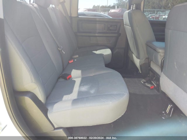 RAM 1500 Express  4x2 5'7 Box 2018 1C6RR6KG2JS263128 Image 8