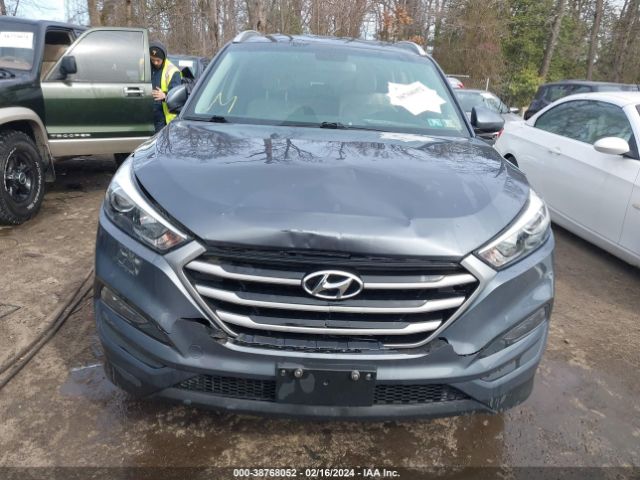 KM8J33A48JU691279 Hyundai TUCSON SEL