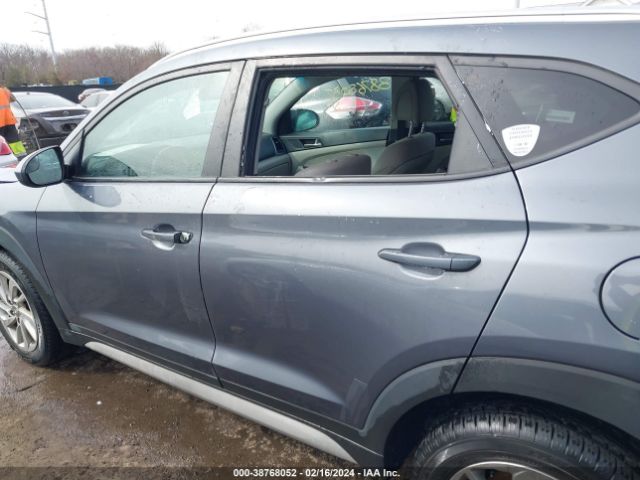 KM8J33A48JU691279 Hyundai TUCSON SEL