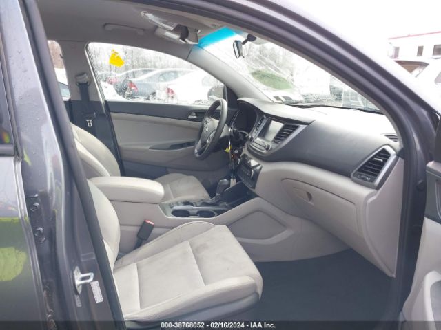 KM8J33A48JU691279 Hyundai TUCSON SEL