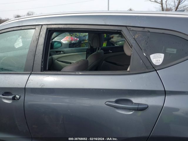 KM8J33A48JU691279 Hyundai TUCSON SEL