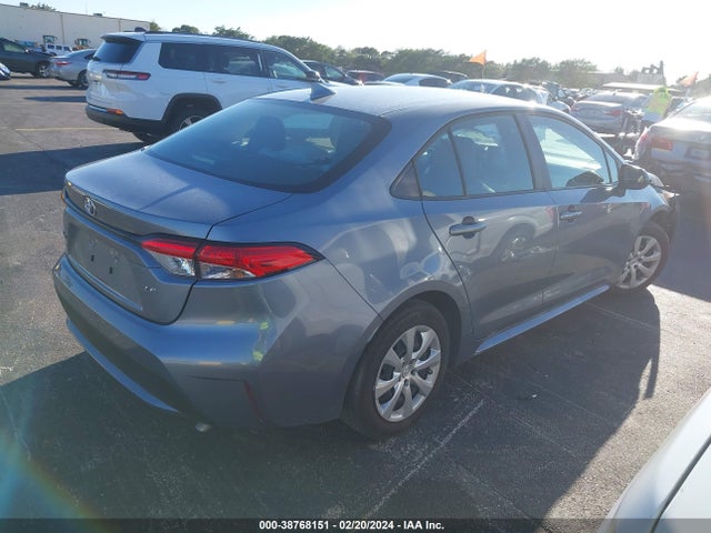 Toyota COROLLA LE 2022 5YFEPMAE4NP369542 Image 4