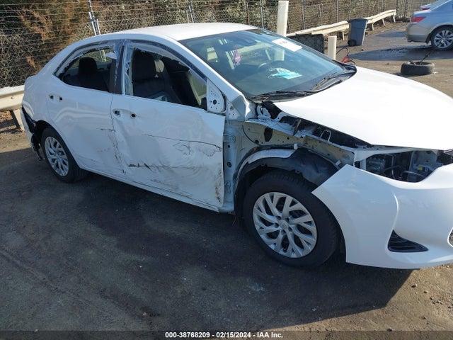 Toyota COROLLA LE 2017 5YFBURHE3HP677367 Image 6