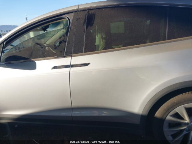 5YJXCBE2XHF053877 Tesla Model X 100d/75d/90d