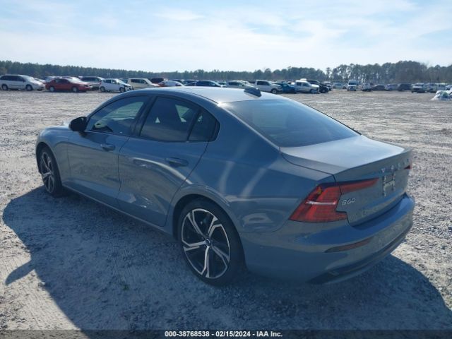 7JRL12TL9RG294595 Volvo S60 B5 Plus Dark Theme