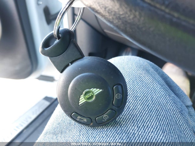 2016 MINI COUNTRYMAN WMWZC5C51GWU00933 Photo 10