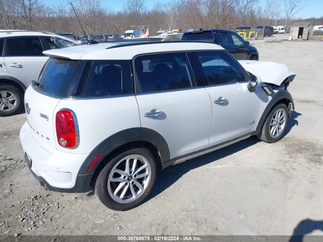 2016 MINI COUNTRYMAN WMWZC5C51GWU00933 Photo 3
