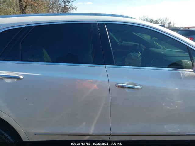 Cadillac XT5 LUXURY 2017 1GYKNDRS0HZ256405 Image 13