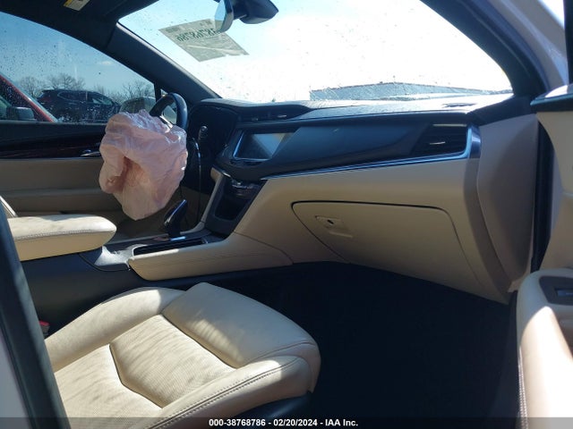 Cadillac XT5 LUXURY 2017 1GYKNDRS0HZ256405 Image 5