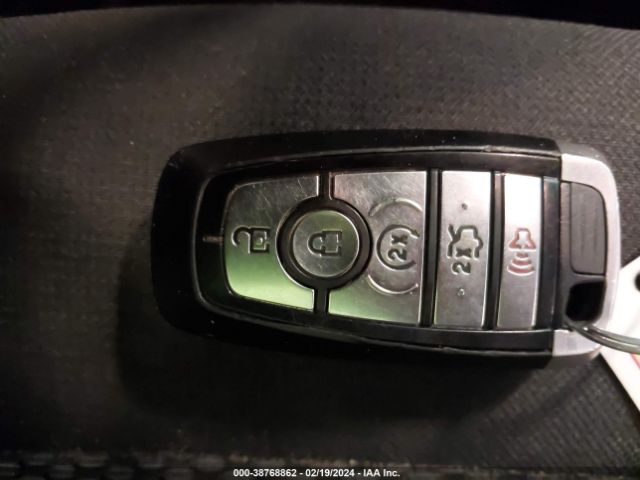 1FM5K8D85JGC15103 Ford EXPLORER XLT
