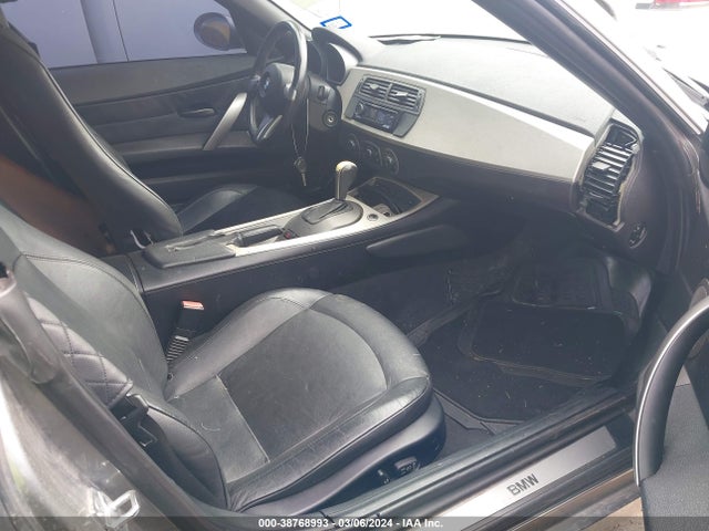 2004 BMW Z4 3.0I VIN: 4USBT53584LU08801