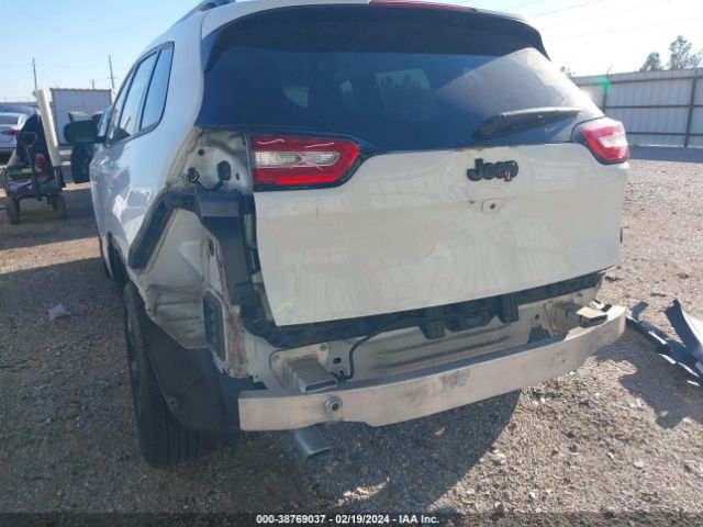 1C4PJLCB5GW127652 Jeep Cherokee Altitude
