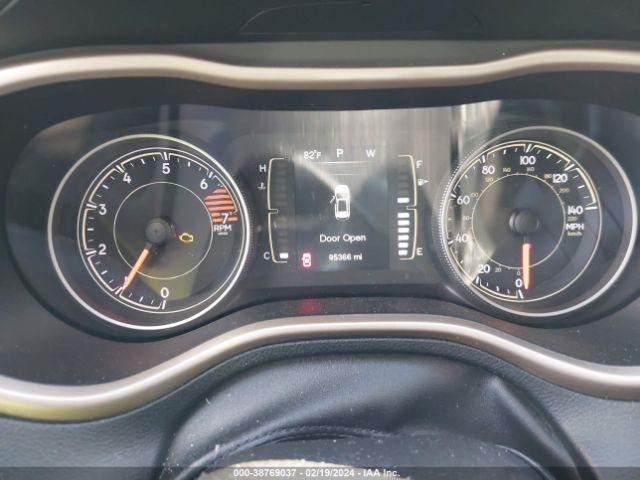 1C4PJLCB5GW127652 Jeep Cherokee Altitude