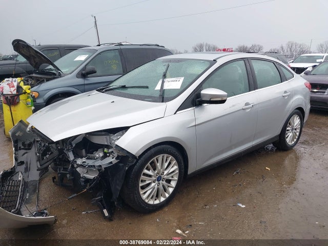 Ford Focus Titanium 2016 1FADP3J27GL343143 Image 2