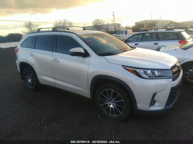2018 5TDJZRFH9JS554387 main image