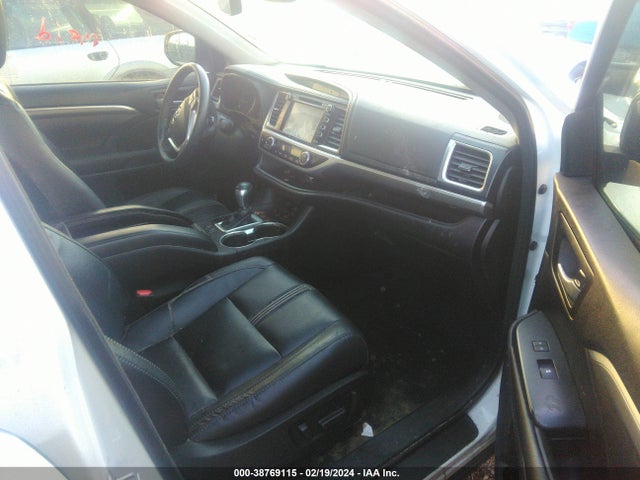 Toyota Highlander Se 2018 5TDJZRFH9JS554387 Image 5