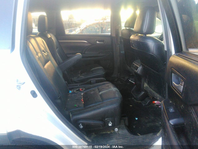 Toyota Highlander Se 2018 5TDJZRFH9JS554387 Image 8